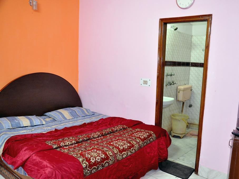 Hotel R Deluxe "Couple Friendly Vaccinated Staff" Nowe Delhi Zewnętrze zdjęcie